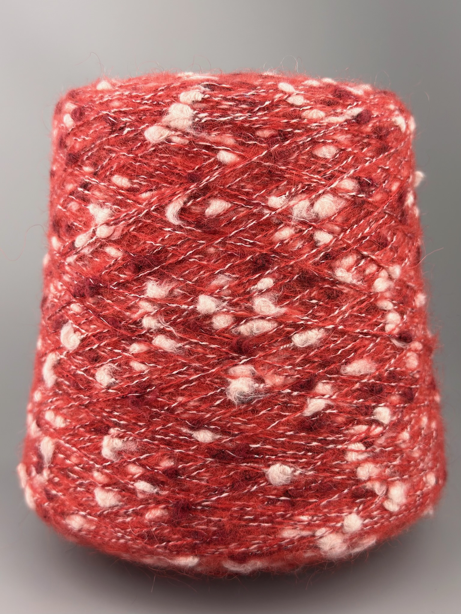 New Mill Fuego Nm 2500 – Fantasiegarn Bouclé mit Kaschmir, Wolle und Kid Mohair col. Korallrot foto 2